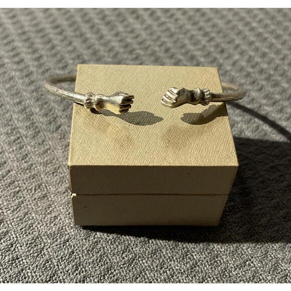 Jewelry - Vintage Sterling Silver 925 Crafted Clenched Fists Trinidad Cuff Bracelet! MZZ8